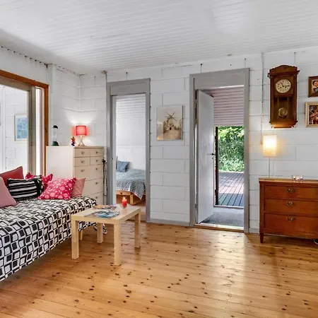 2 Bedroom Gorgeous In *