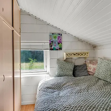 2 Bedroom Gorgeous In Nyaraló Eskebjerg