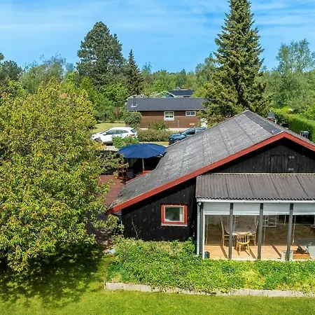 2 Bedroom Gorgeous In Nyaraló Eskebjerg