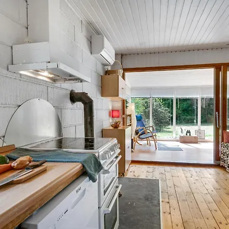 2 Bedroom Gorgeous In Nyaraló Eskebjerg